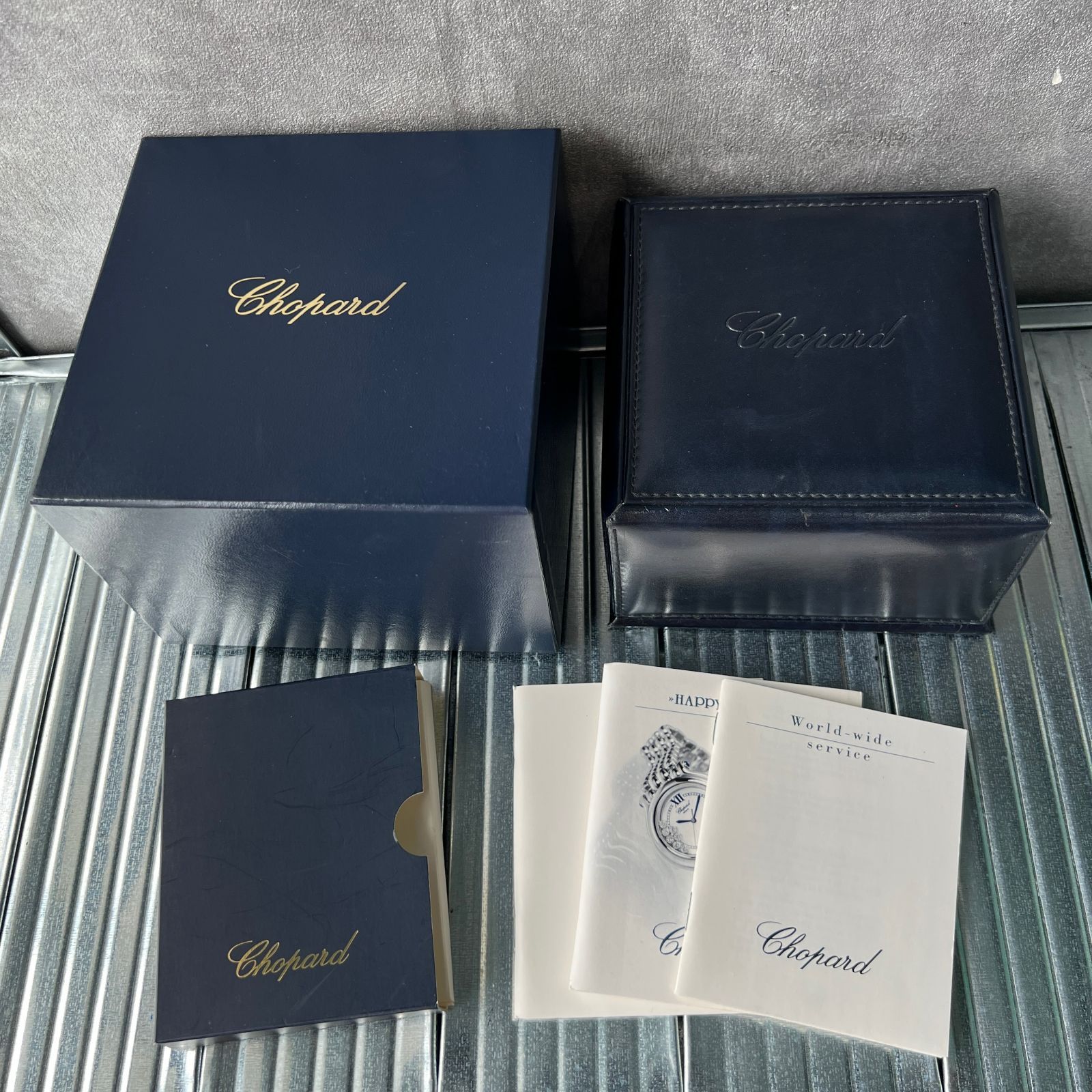 Chopard オリジナル保証書とパッケージ，時計用ケース、空箱（外箱・中箱） ショパール Chopard ケース まとめ売り 箱 ショッパー 時計