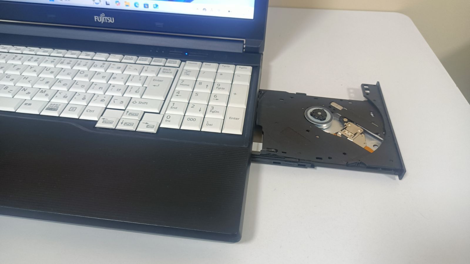 SSD128Gメモリ8G