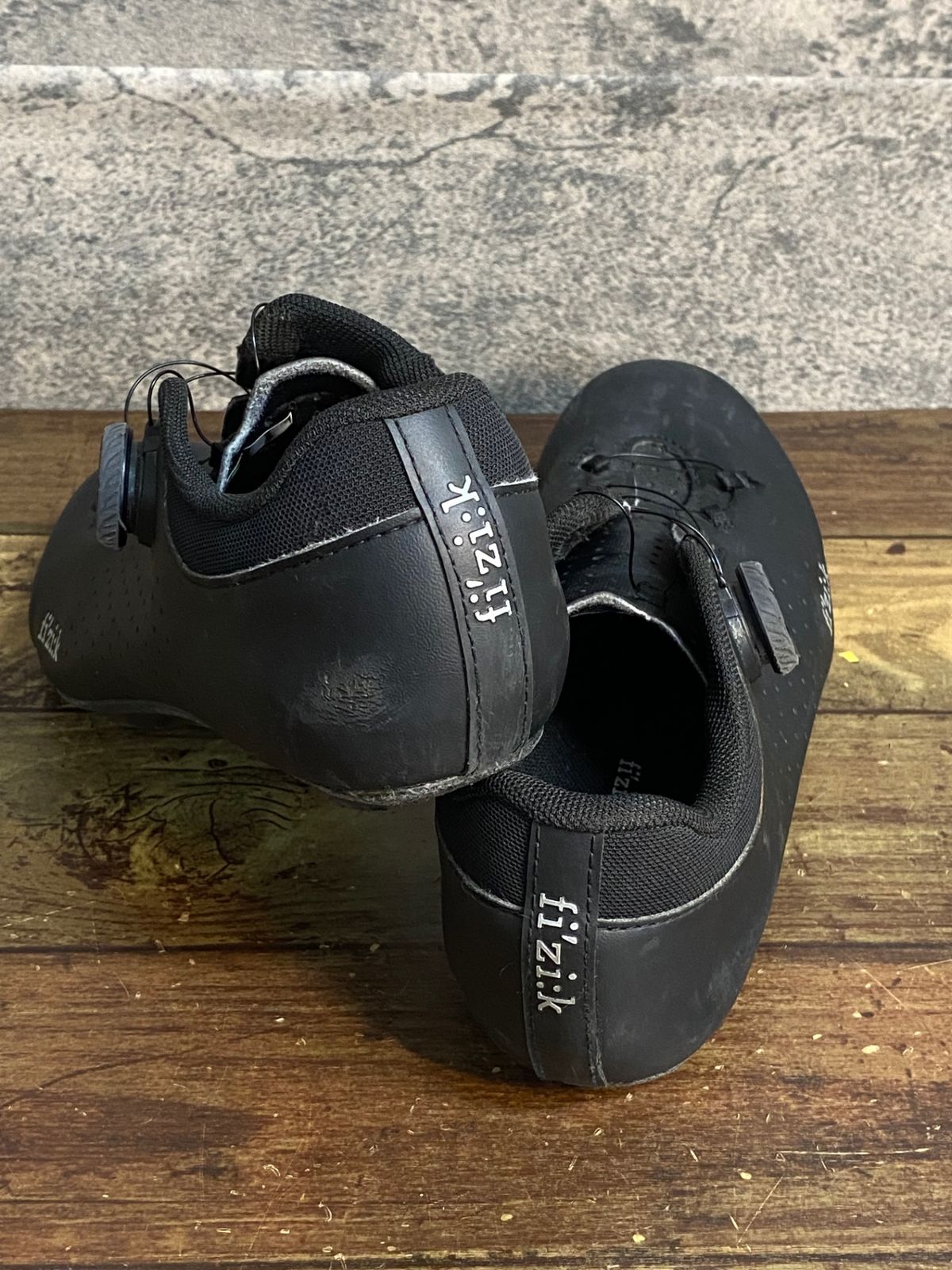 JJ778 フィジーク fizik VENTO OMNA ビンディングシューズ 黒 EU41 3穴