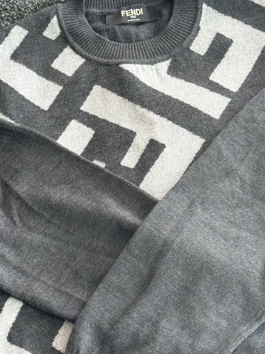 FENDI(フェンディ) FF モチーフ セーター - メルカリ