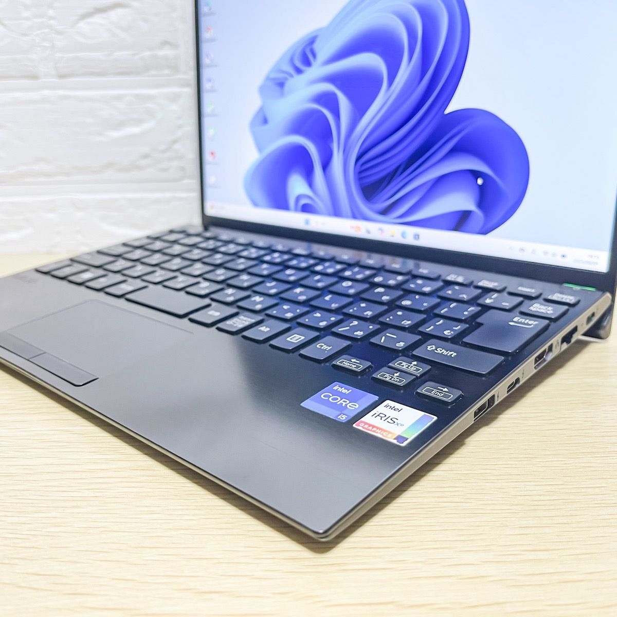 軽量☆小型モデル】VAIO バイオ Pro PJ VJPJ211 第11世代 Core 軽量☆小型モデル】VAIO バイオ Pro PJ VJPJ211 第11世代 Core