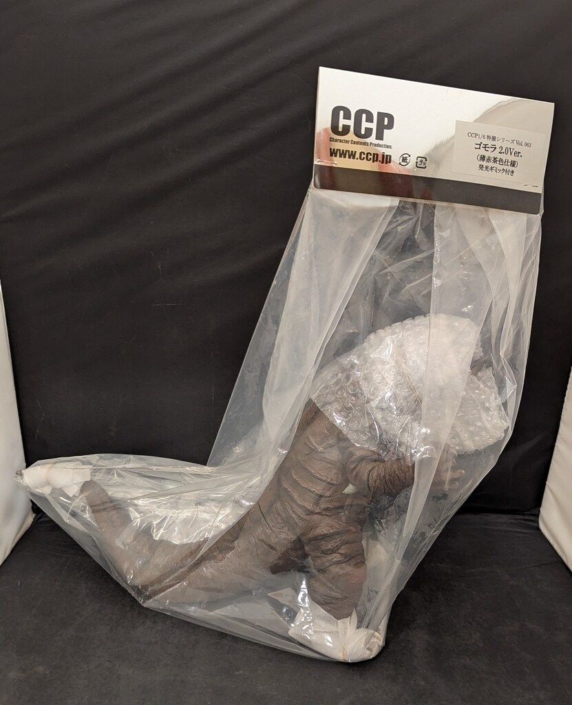 CCP 1/6特撮シリーズ/ウルトラマン ゴモラ 2.0Ver 薄赤茶色仕様/発光