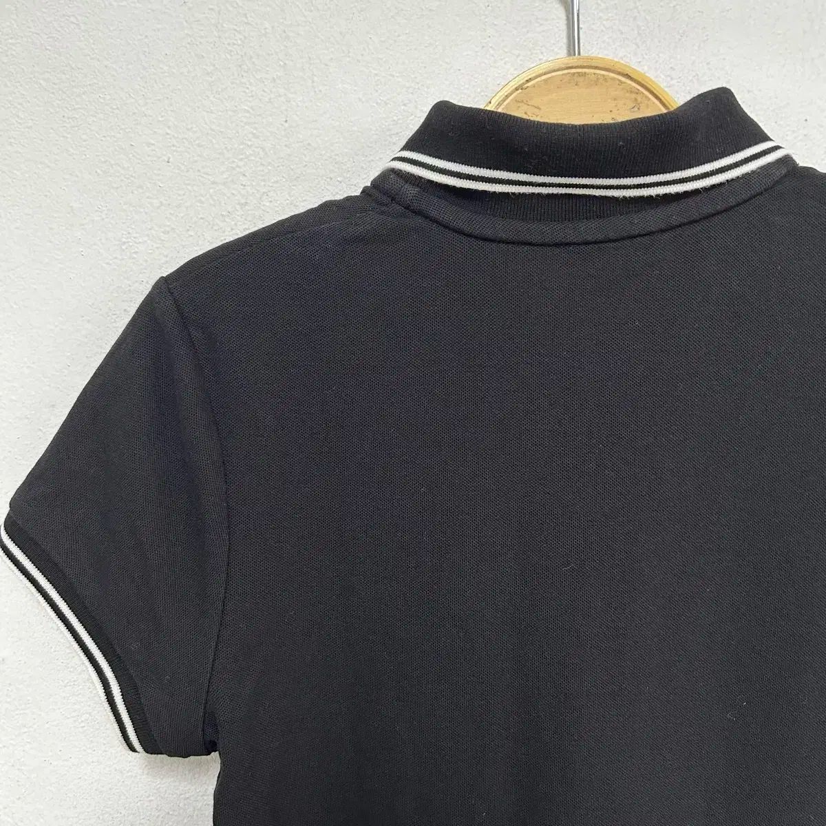 正規品 MONCLER(モンクレール) ポロシャツ - メルカリ