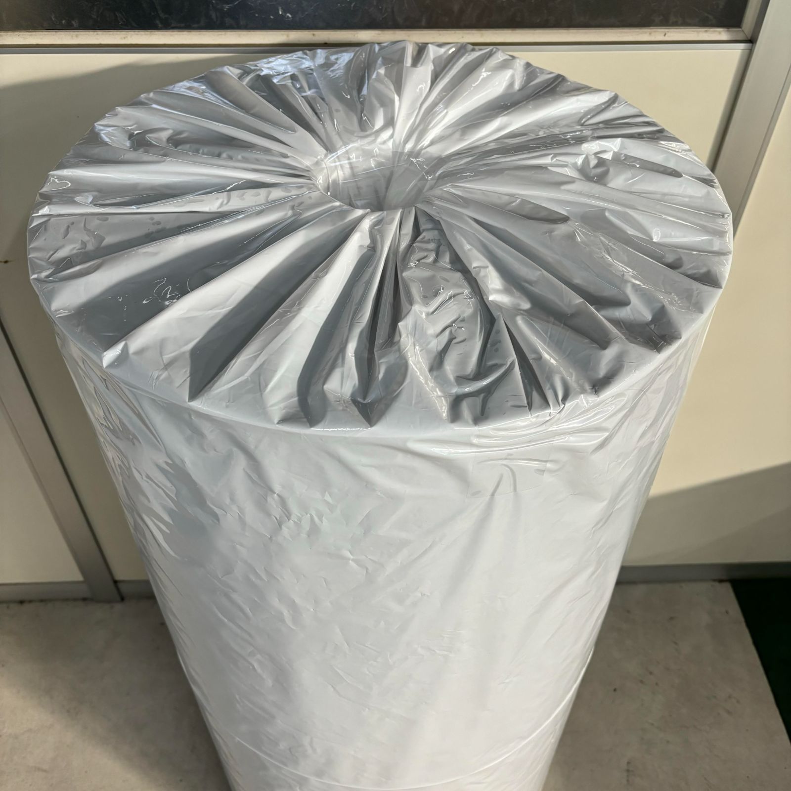 トーレペフ 片面粘着品 30倍発泡 厚み10mm×幅1000mm×長さ10m 黒 トーレペフ』 30倍発泡 厚み10mm×幅1000mm×長さ10m 黒 粘着有 東レペフ