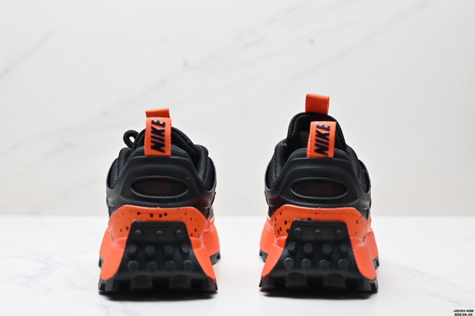 ランニングシューズ 01