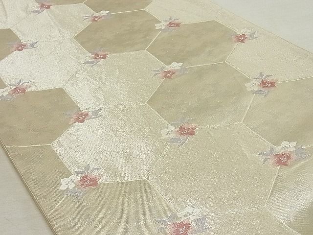 平和屋着物◎六通柄袋帯 亀甲花文 銀糸 正絹 逸品 AAAI4462Asx - メルカリ 平和屋着物◎六通柄袋帯 亀甲花文 銀糸 正絹 逸品 AAAI4462Asx - メルカリ