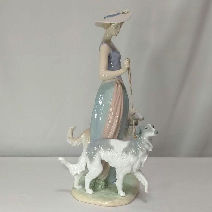 フィギュリン リヤドロ