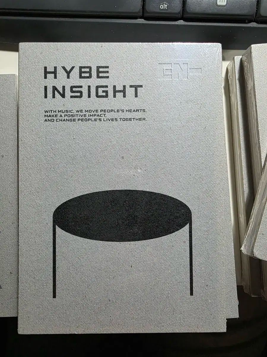ENHYPEN(エンハイプン・エナプ) ENHYPEN HYBE INSIGHT ポスト