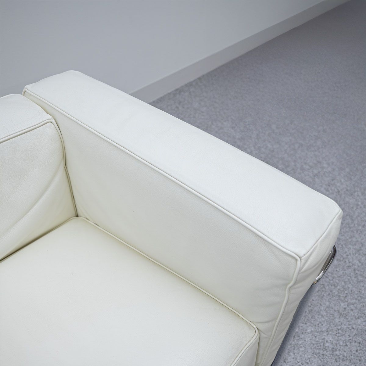 Cassina（カッシーナ） オットマン 本革 ホワイト