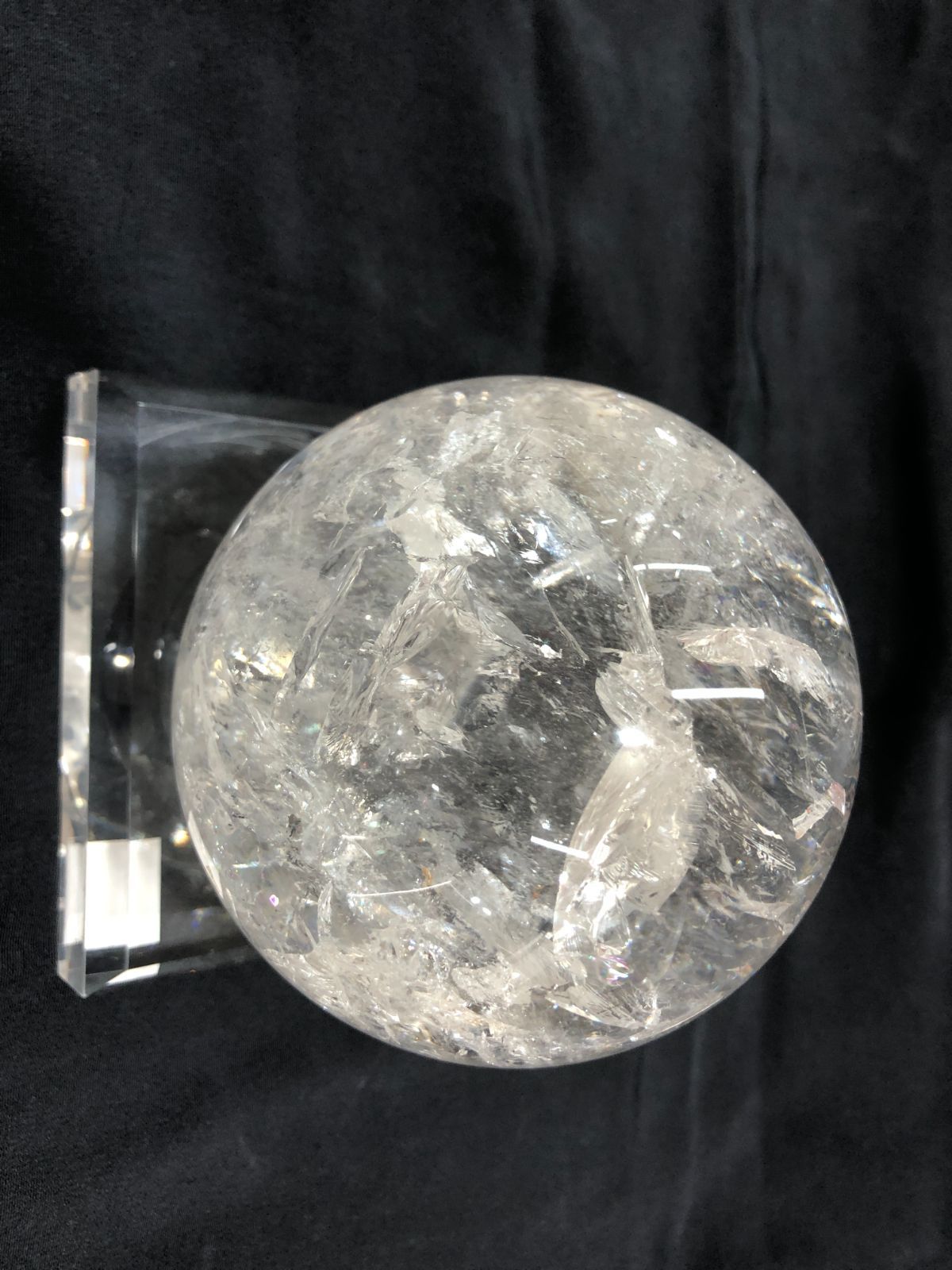 天然レインボー水晶丸玉 コリント産