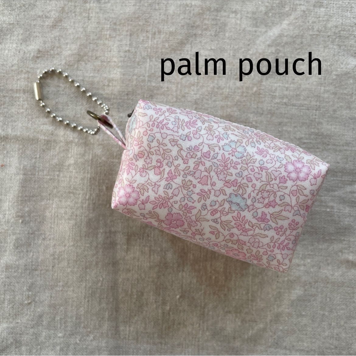 ☆ハンドメイド ☆ リバティ ラミネート 手のひらポーチ palm pouch - 小物