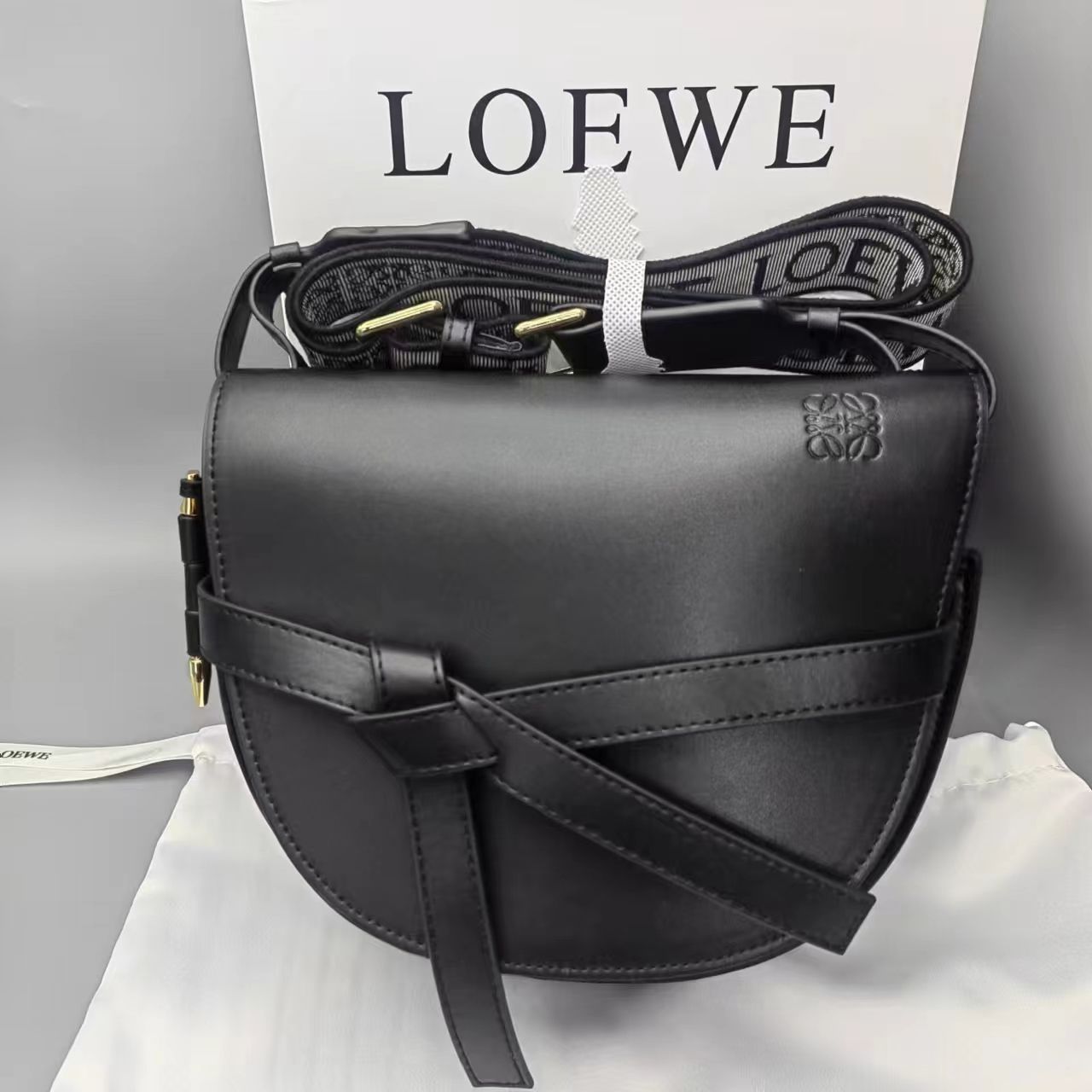 ♥️大人気♥️LOEWE ロエベ ゲート バムバッグ - メルカリ