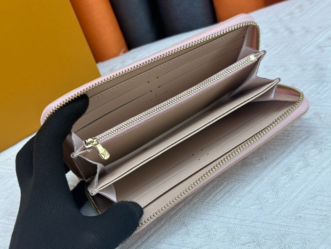 ルイヴィトン小銭入れ☆*°エピ☆*°エナメル LVルイ・ヴィトン/財布/エナメル仕上げのクラシックなLVは、洗練