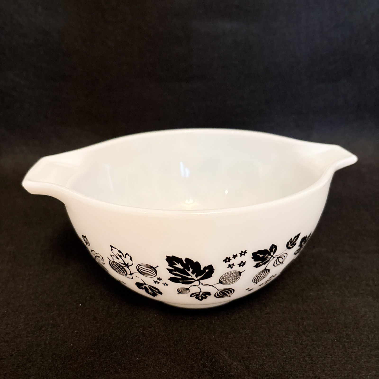 オールドパイレックス、バタープリント柄 ミキシングボウルM、L