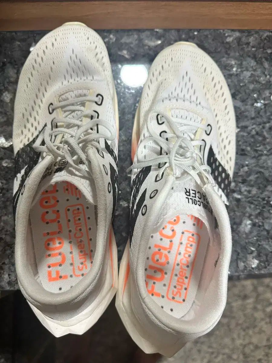 ニューバランス フューエルセル sc pacer v2 280