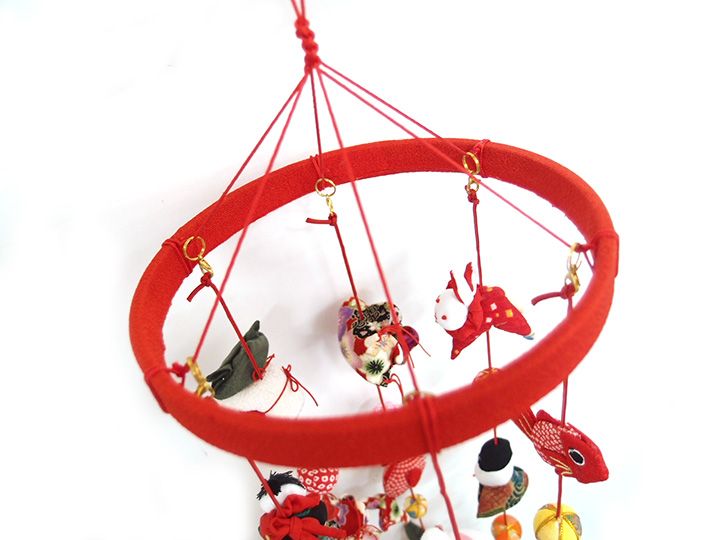 つるし飾り ちりめん細工 可愛らしい和飾り 吊るし雛 つるし雛 縮緬 うさぎ 金魚 リング付き 吊るし飾り z917 SKLAD-KIRPICHA_RU