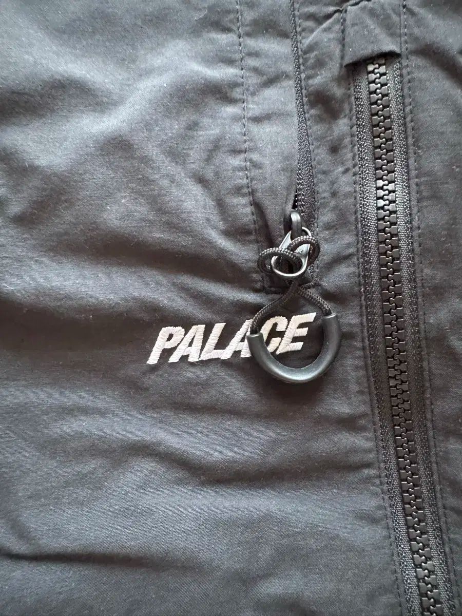PALACE パレス