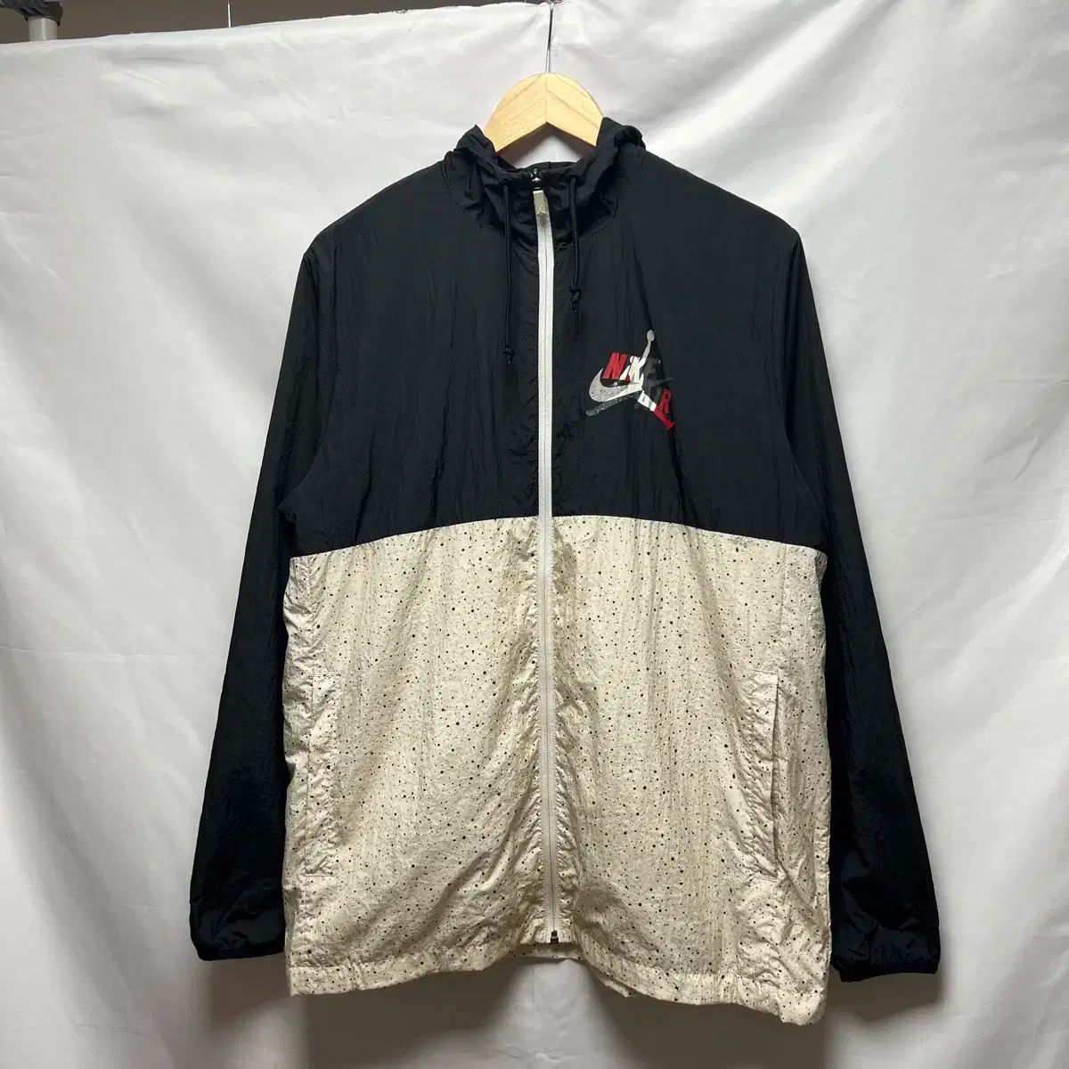 GR261　NIKE ジョーダン　ジャンプマン　ウィンドブレーカー　Mサイズ ナイキ Nike 日本未展開カラー ジョーダン ウィンドブレーカー