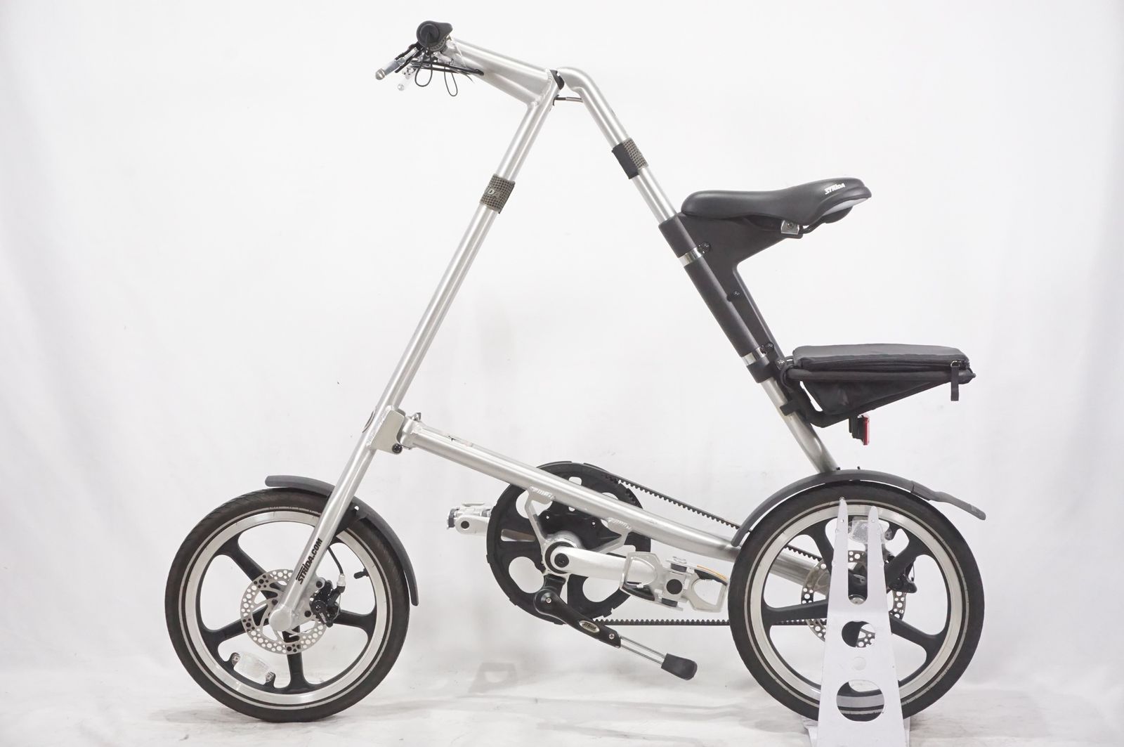 2012年モデル 16インチ