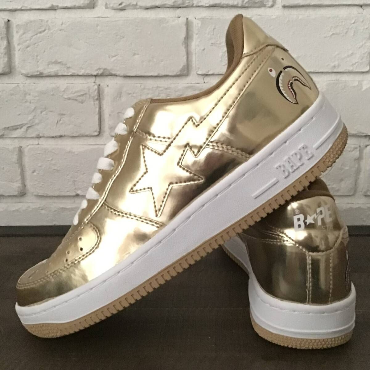 2010年 シャーク Gold Foil BAPE STA スニーカー APE ☆未使用品☆ 2010年 シャーク Gold Foil BAPESTA スニーカー 27cm a