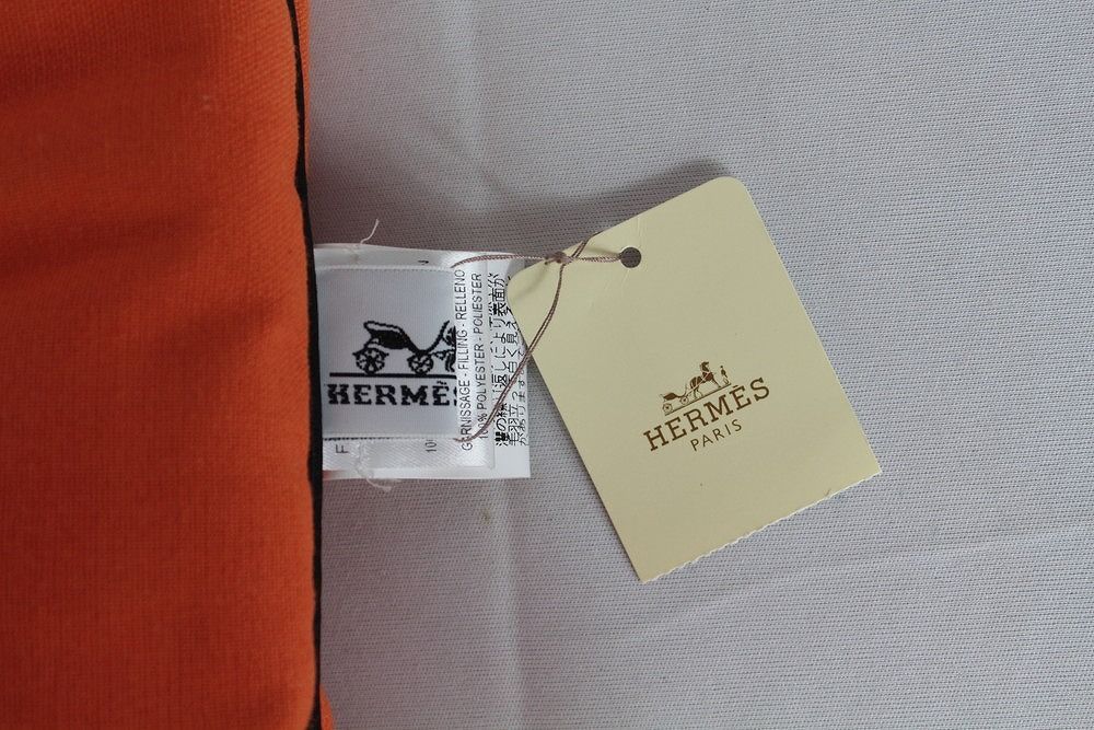 【美品】HERMES エルメス ロゴ刺繍 クッション マット ペット ベビー ◇希少 HERMES エルメス ロゴ刺繍 クッション マット ペット