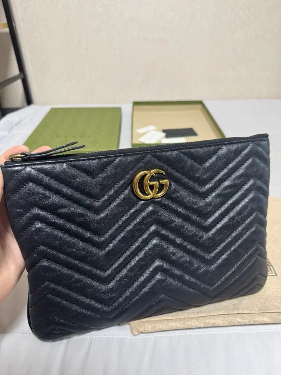 GUCCI グッチ