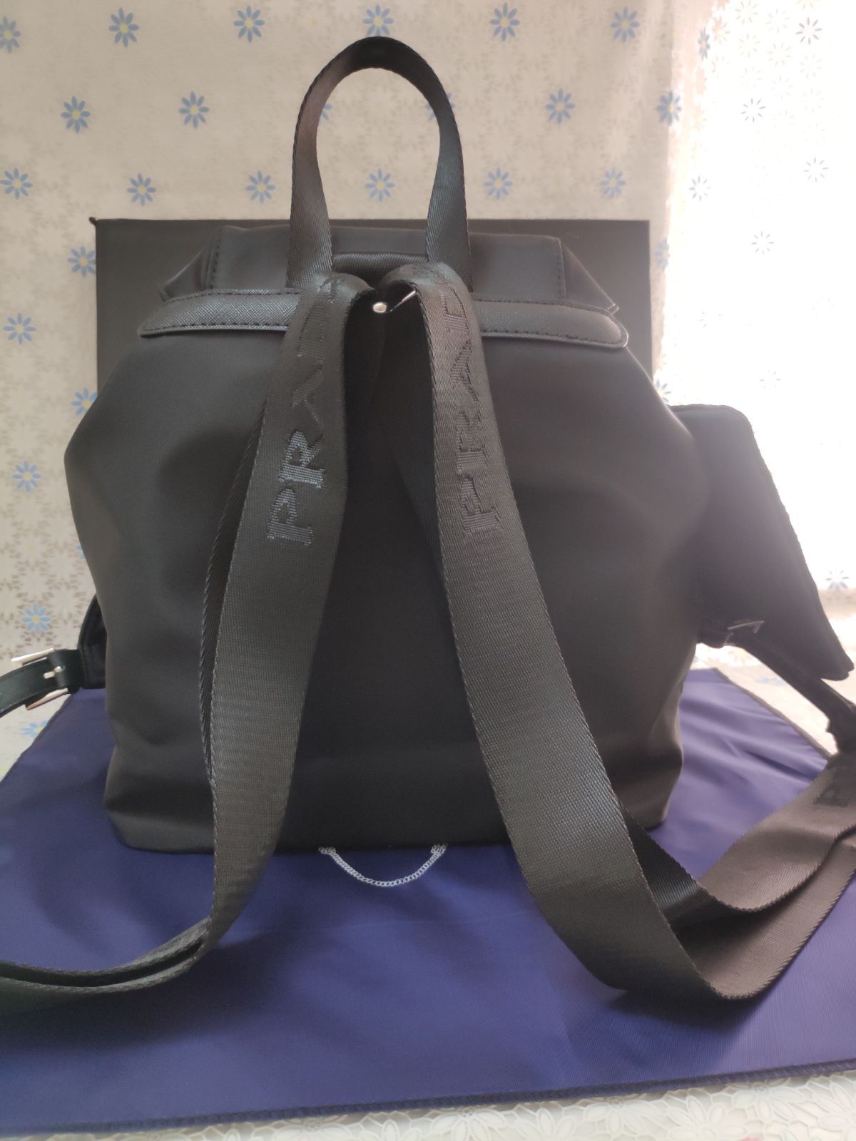 PRADA*ミニポーチ付きトライアングルロゴナイロンリュックサック PRADA*ミニポーチ付きトライアングルロゴナイロンリュックサック