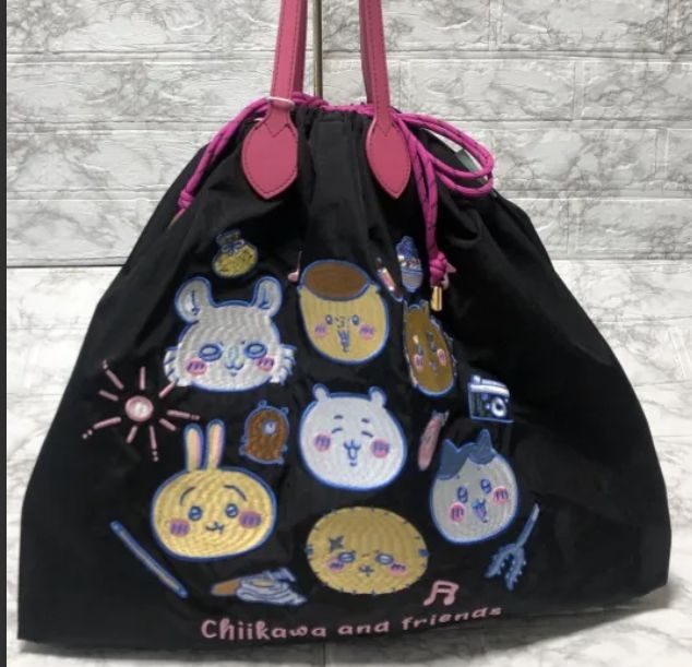 ちいかわ 刺繍トートバッグ FACE:COL:black - メルカリ