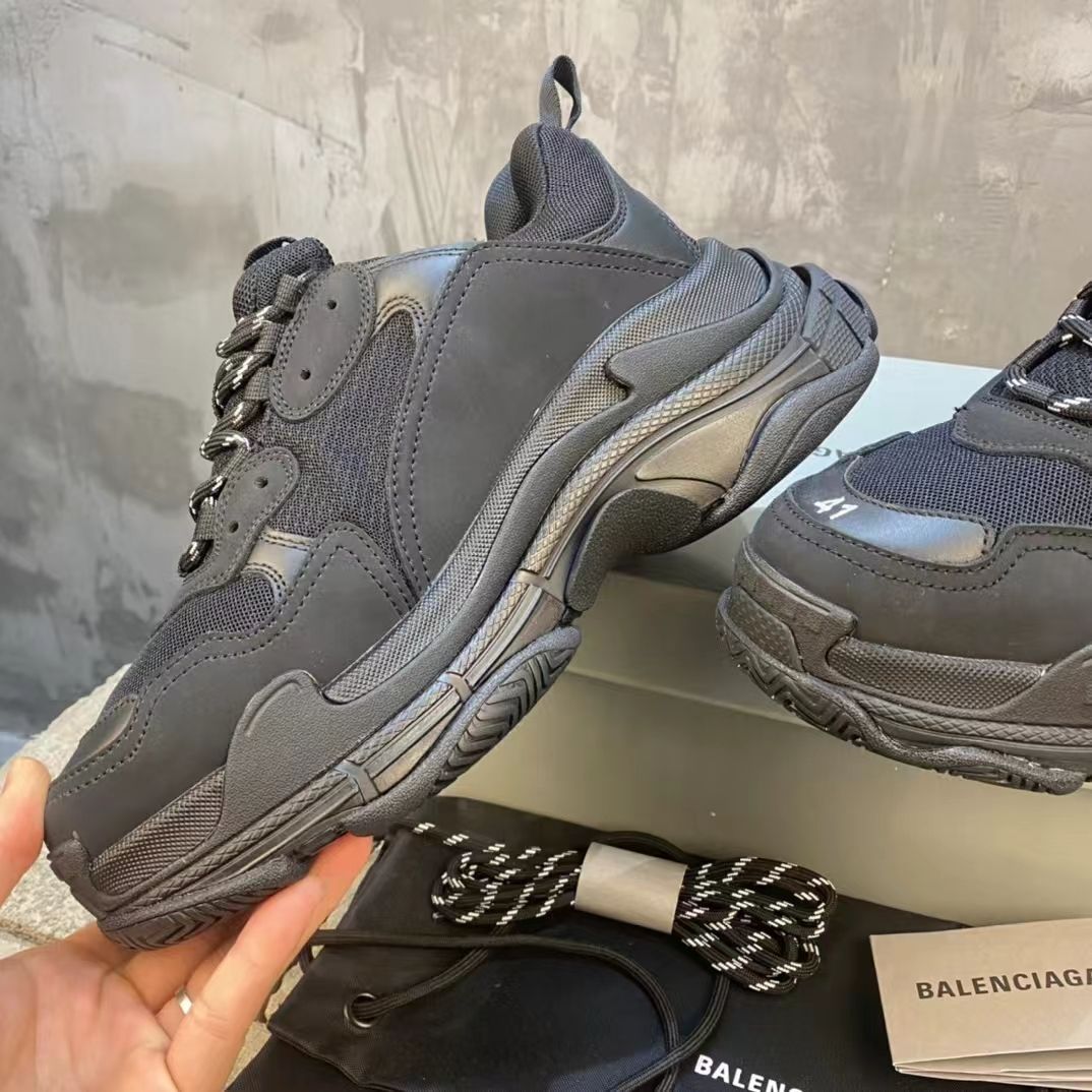 BALENCIAGA TRIPLE S ALL BLACK OG