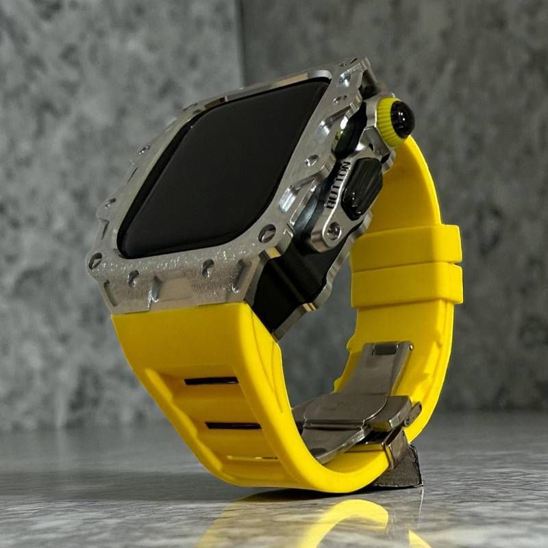 アップルウォッチケース フォージドステンレス ラバー 互換性対応 カスタム カバー 保護 ギフト ４６ｍｍ ベルト バンド セット series10 series11 メンズ レディース ギフト 贈り物 カスタム イエローシルバー USTAUSTRALIA_COM_AU