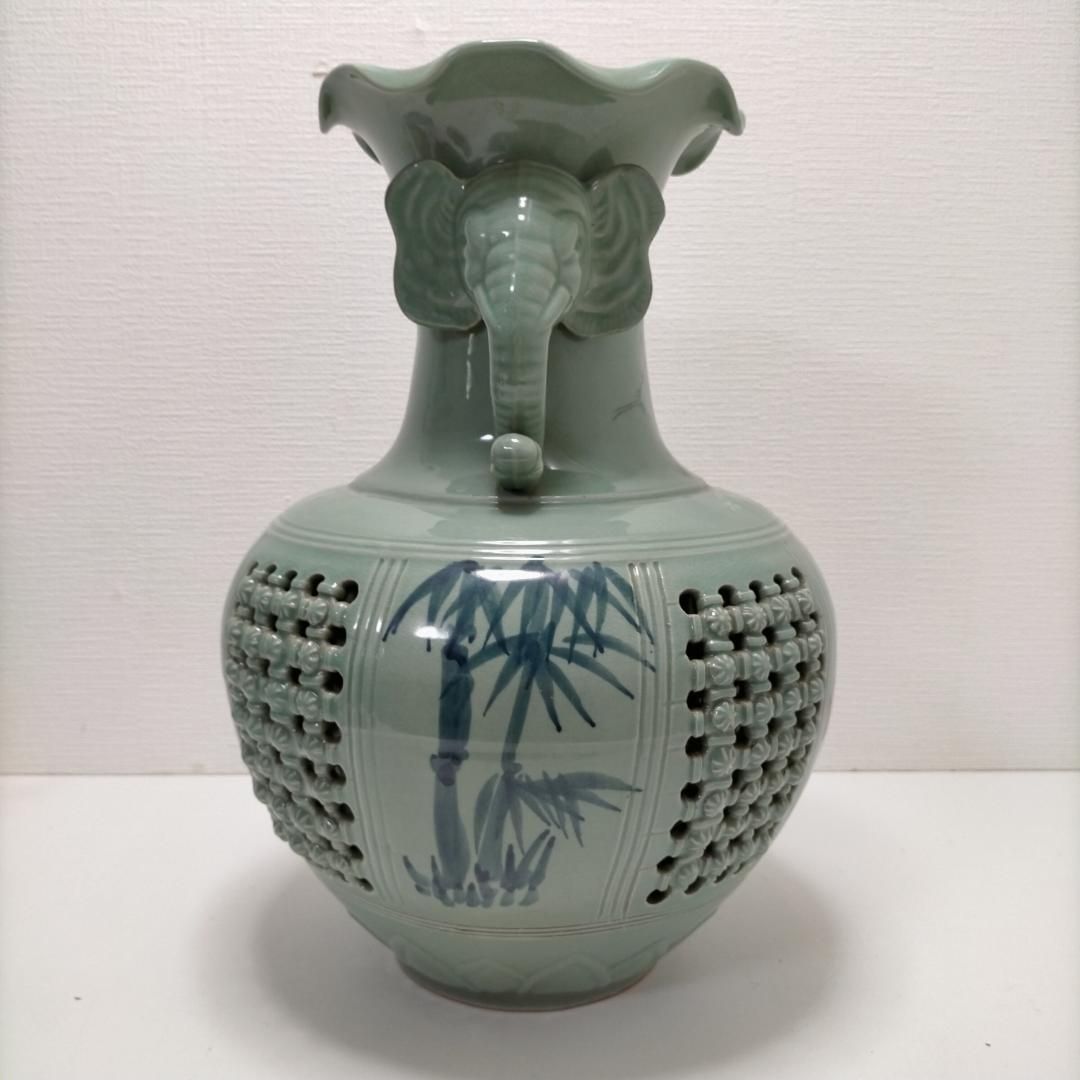 高麗青磁 壺 花瓶 花器 生花 立花 花器 像耳飾り 透かし彫り 20250516 高麗青磁 壺 花瓶 花器 生花 立花 花器 像耳飾り 透かし彫り 20250516
