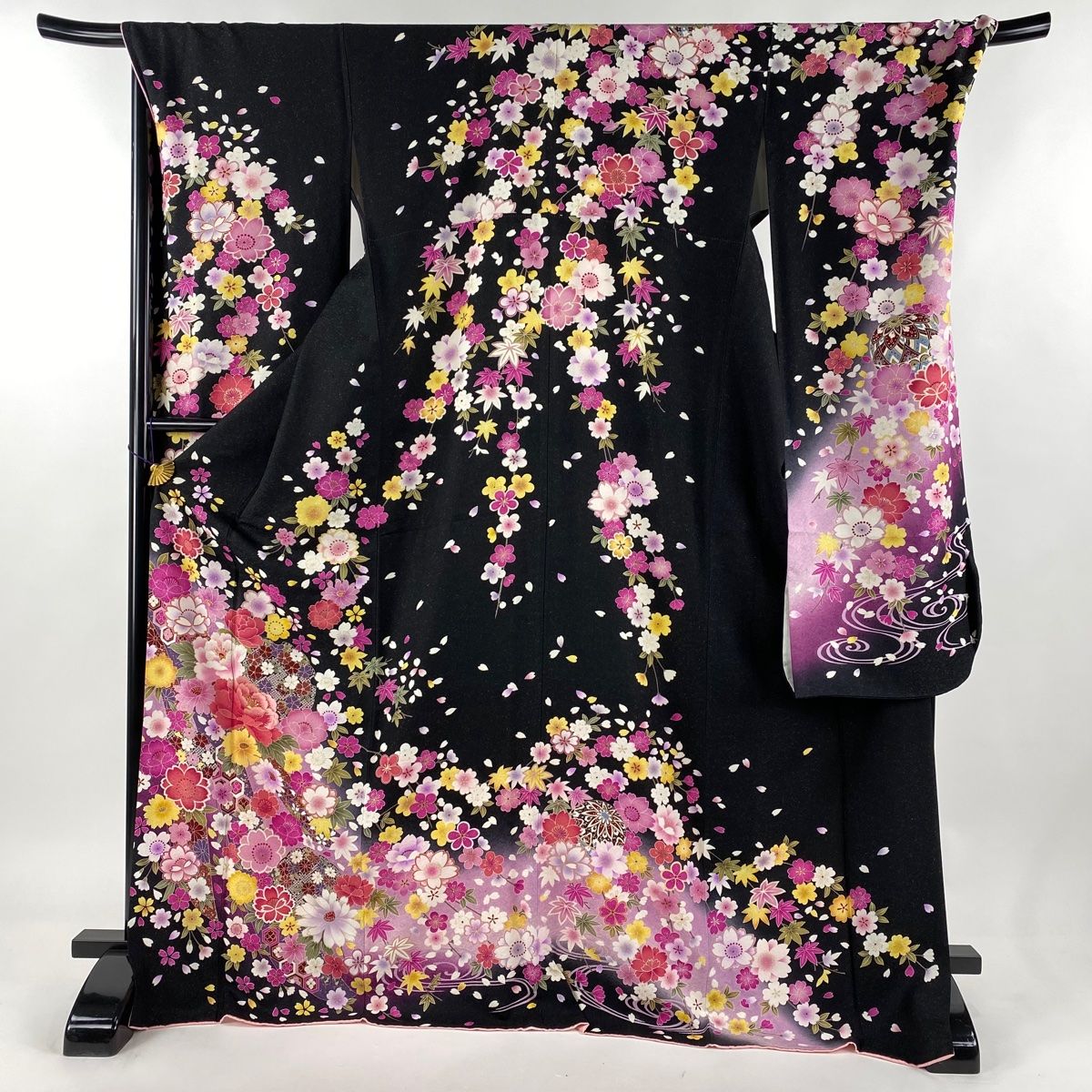 振袖 身丈172cm 裄丈73cm L 袷 雪輪 草花 銀通し 刺繍 黒 正絹 美品