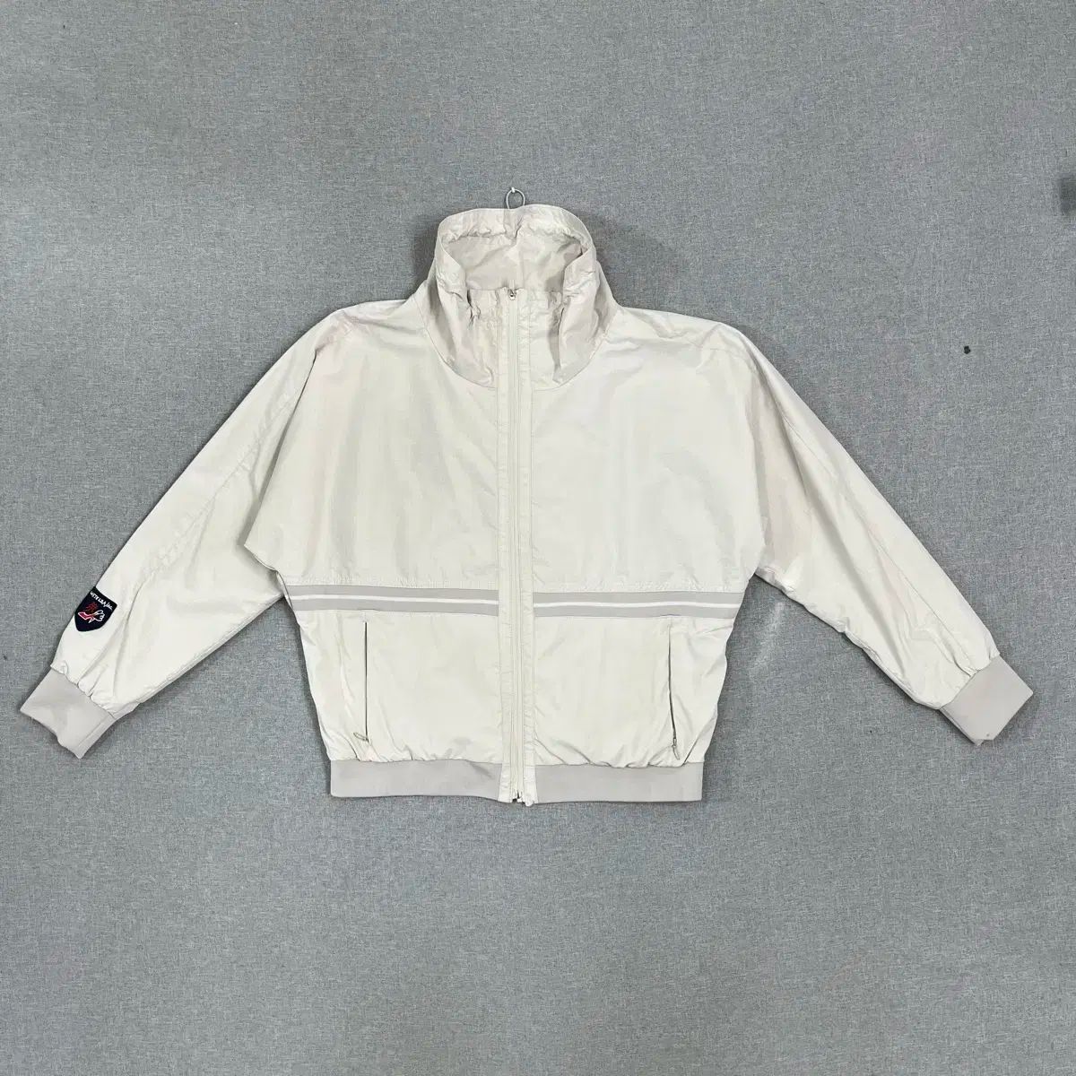 女性用トップ CASTELBAJAC カステルバジャック ゴルフ ウィンドブレーカー