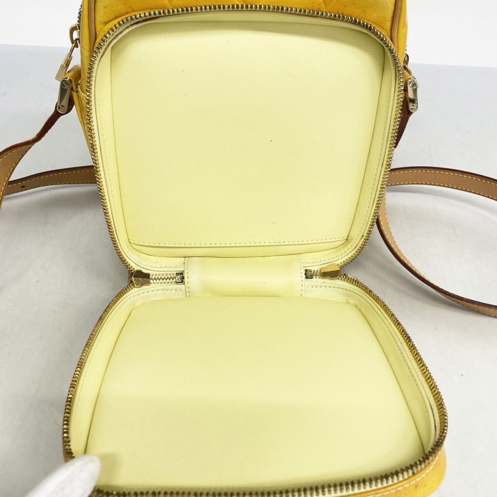 LOUIS VUITTON ルイヴィトン ヴェルニ ライター ケース イエロー