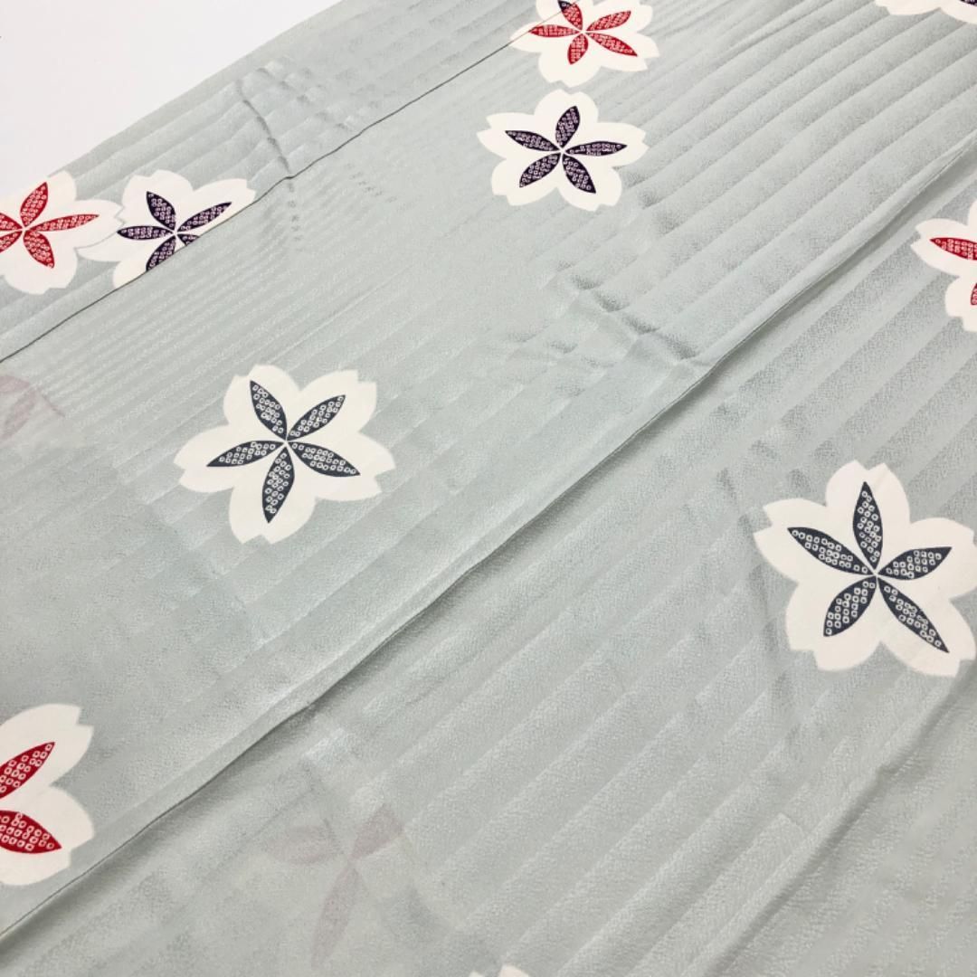 花模様 青白磁色