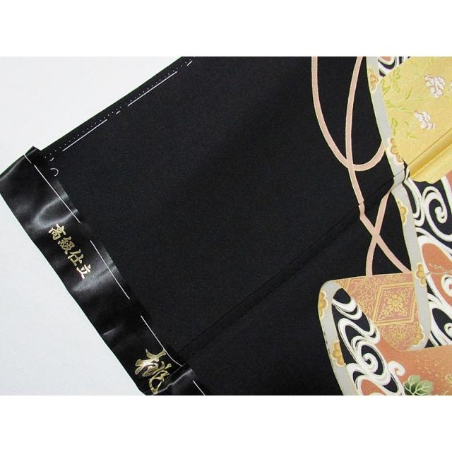 新品 新古 仕付け】黒留袖(石持ち) 仕立上がり 正絹 一越 几帳取りに 