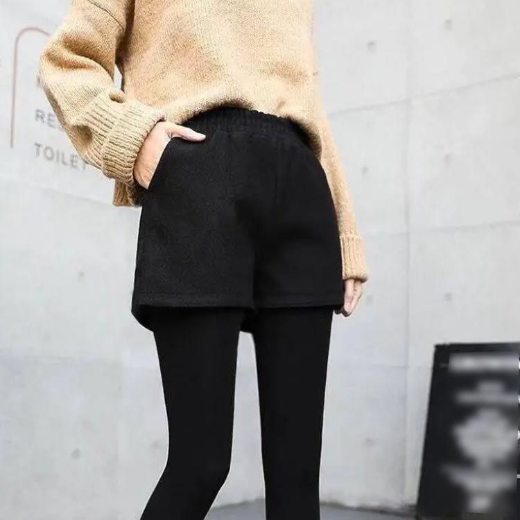 秋冬にはウールショーパンでカッコよさUP!ウールショートパンツ runa2107.jpg