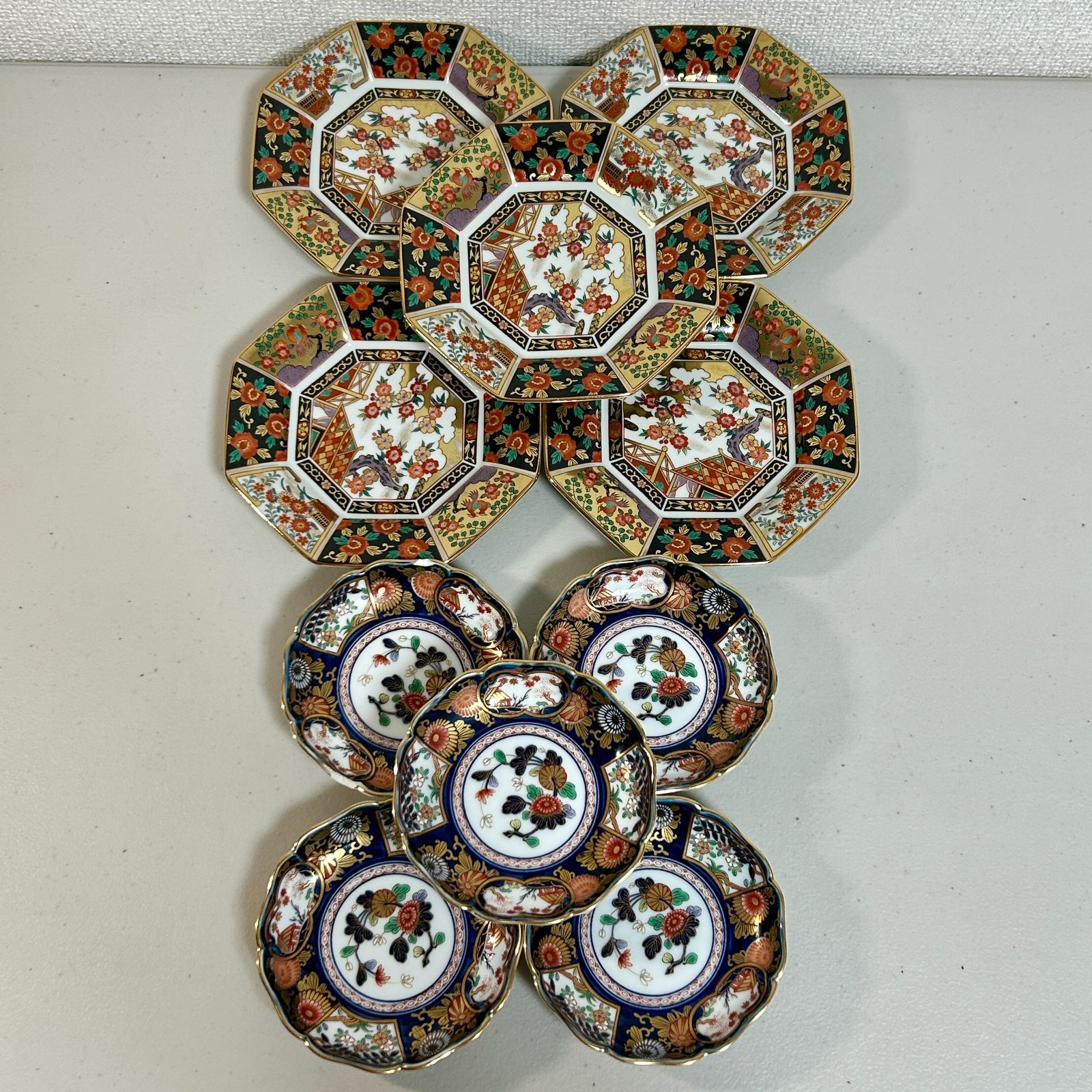 【未使用品】九谷焼，有田焼，庫山窯、金彩，皿五点セット 有田焼 青藍窯 古伊万里紋 金蘭手 金彩 八角皿 5枚揃 】 【 其泉