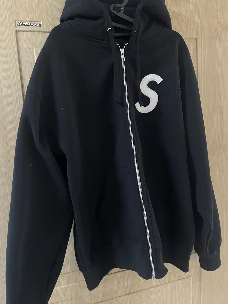 Supreme フード付きスタジャン Mサイズ ブラック Supreme フード付きスタジャン Mサイズ ブラック Supreme フード付き