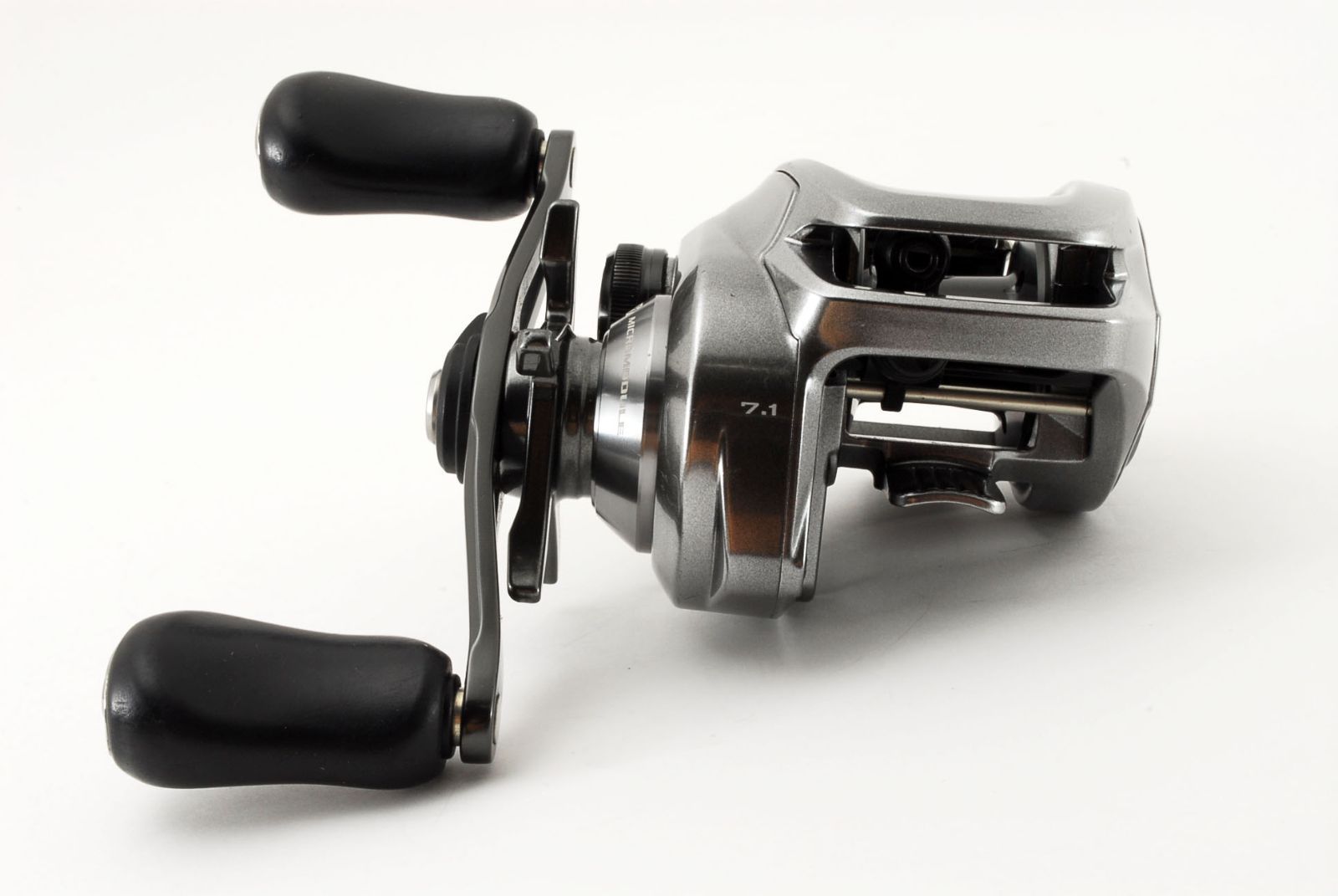 シマノ ベイトリール 右 箱 バンタム Shimano Reel 18 Bantam