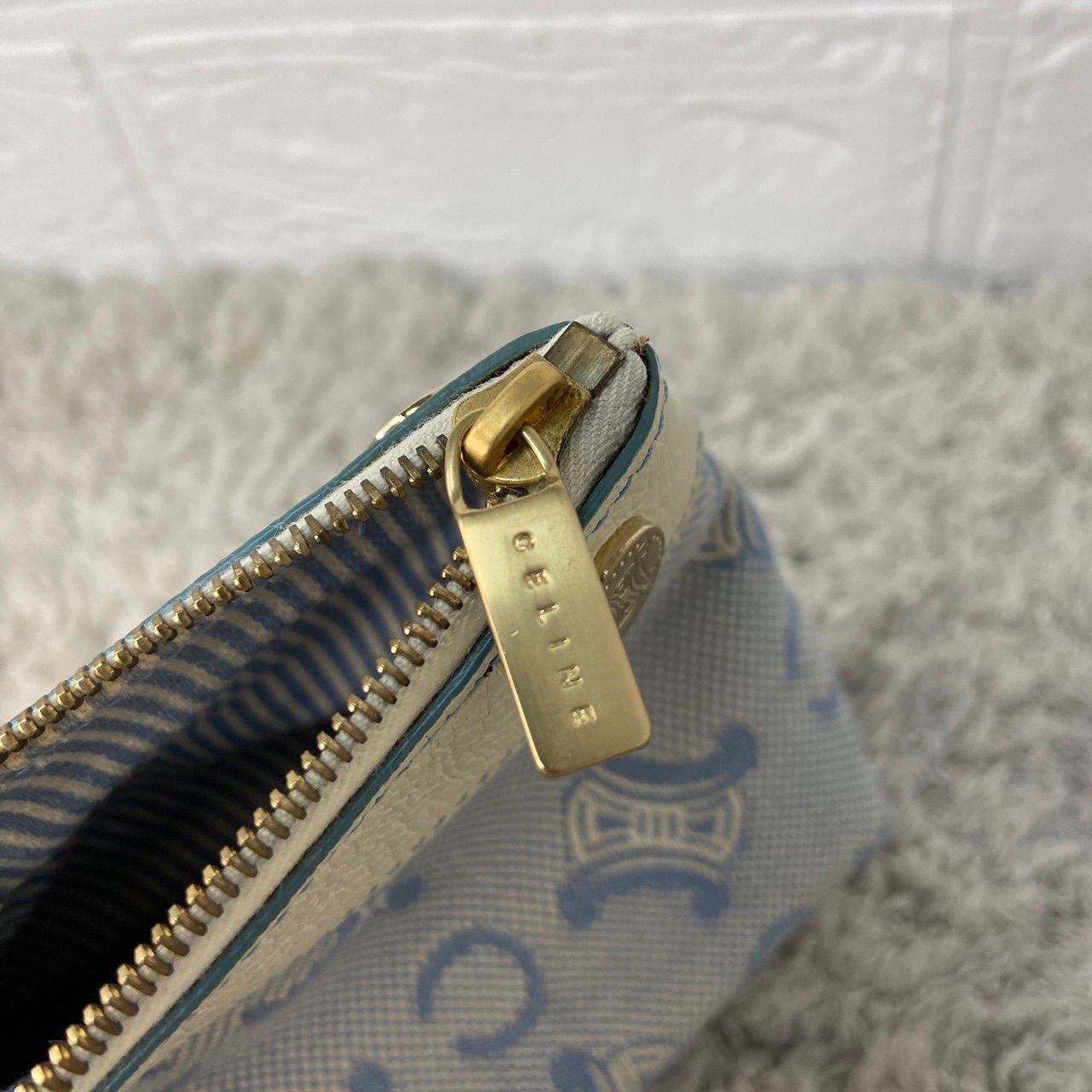 セリーヌポーチ最終値下げ♡ 最終値下げ CELINE ロゴ入りポーチ 美品