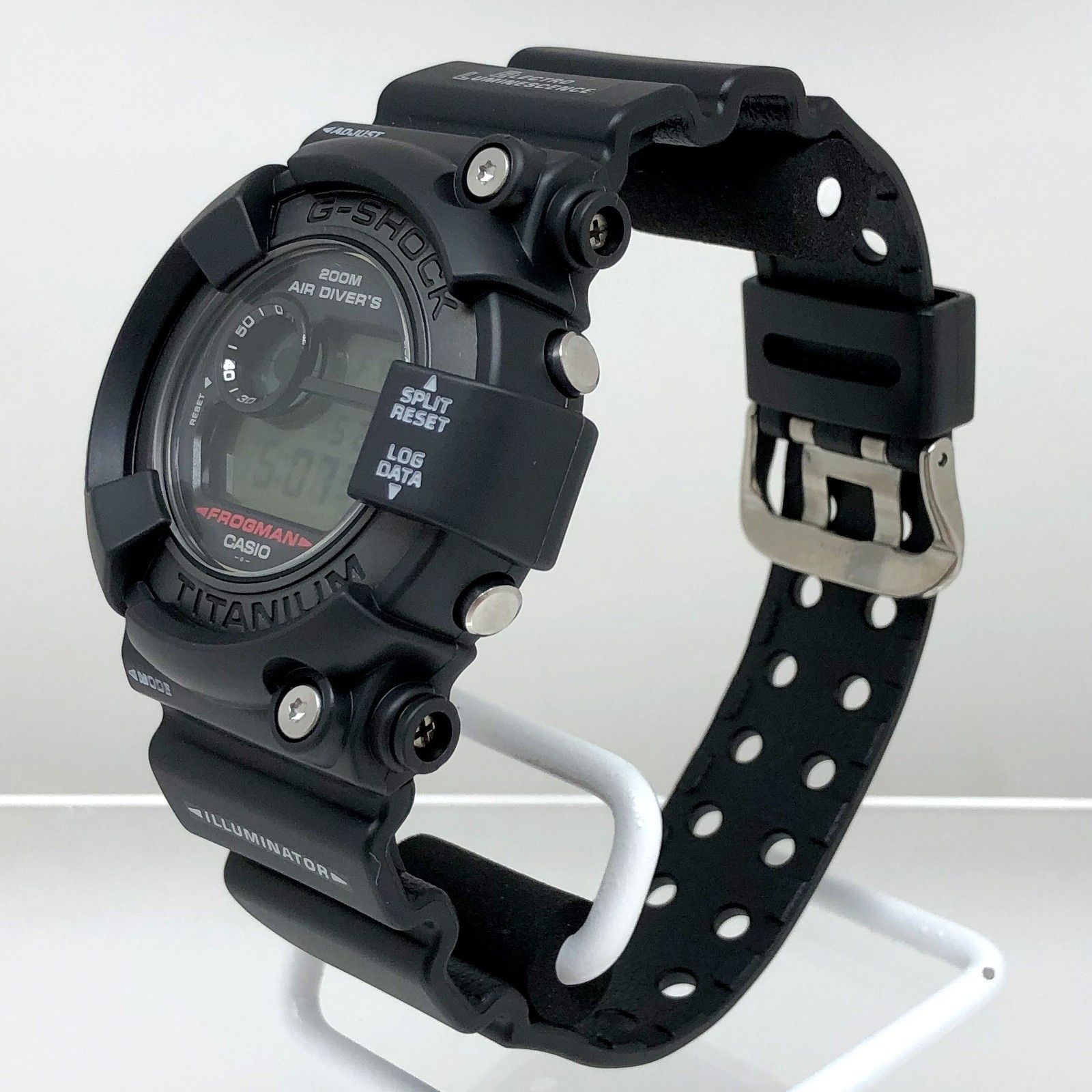 G-SHOCK ジーショック CASIO カシオ G-SHOCK DW-8200MB-1VT