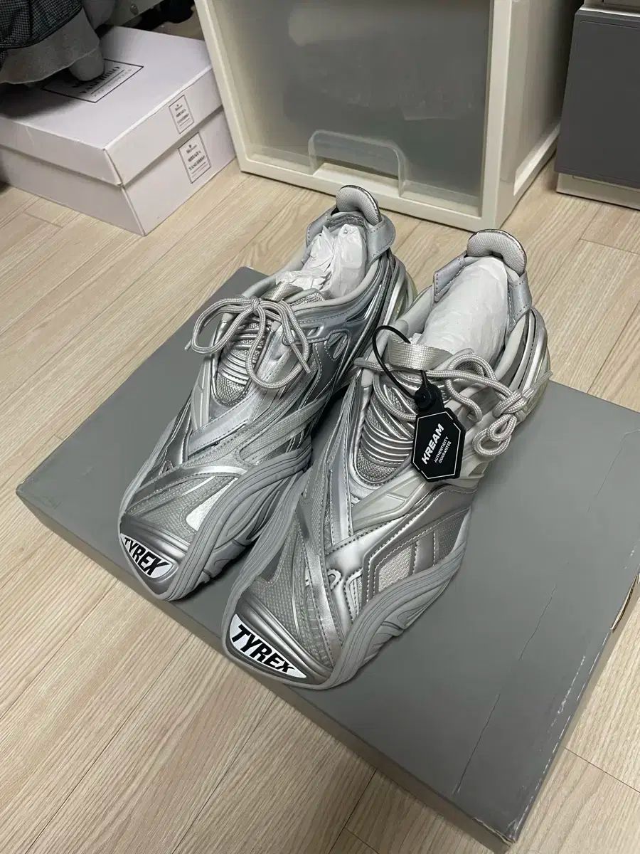 BALENCIAGA バレンシアガ TYREX スニーカー シルバー 41