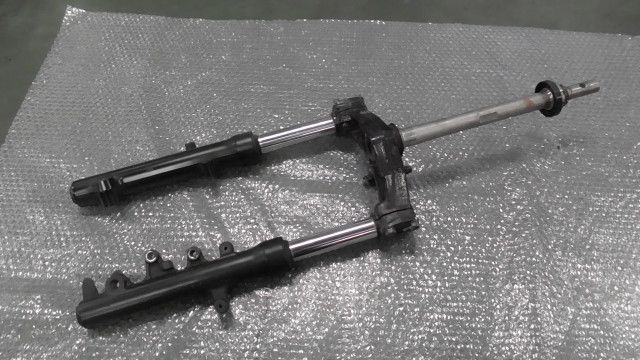 バーグマン200 CH41A フロントフォーク 左右