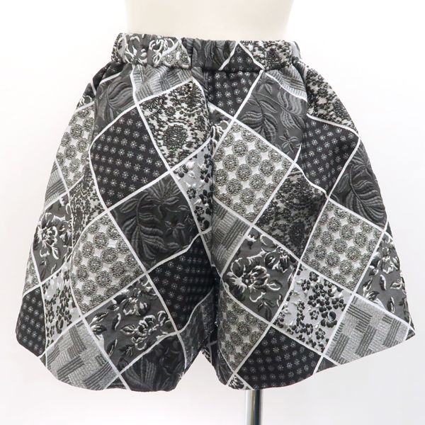 The Hany ショートパンツ　キャロット 伊藤羽仁衣 ザ ハニー 美品 The Hany ショートパンツ グレー系 キャロット 伊藤羽仁衣 ザ