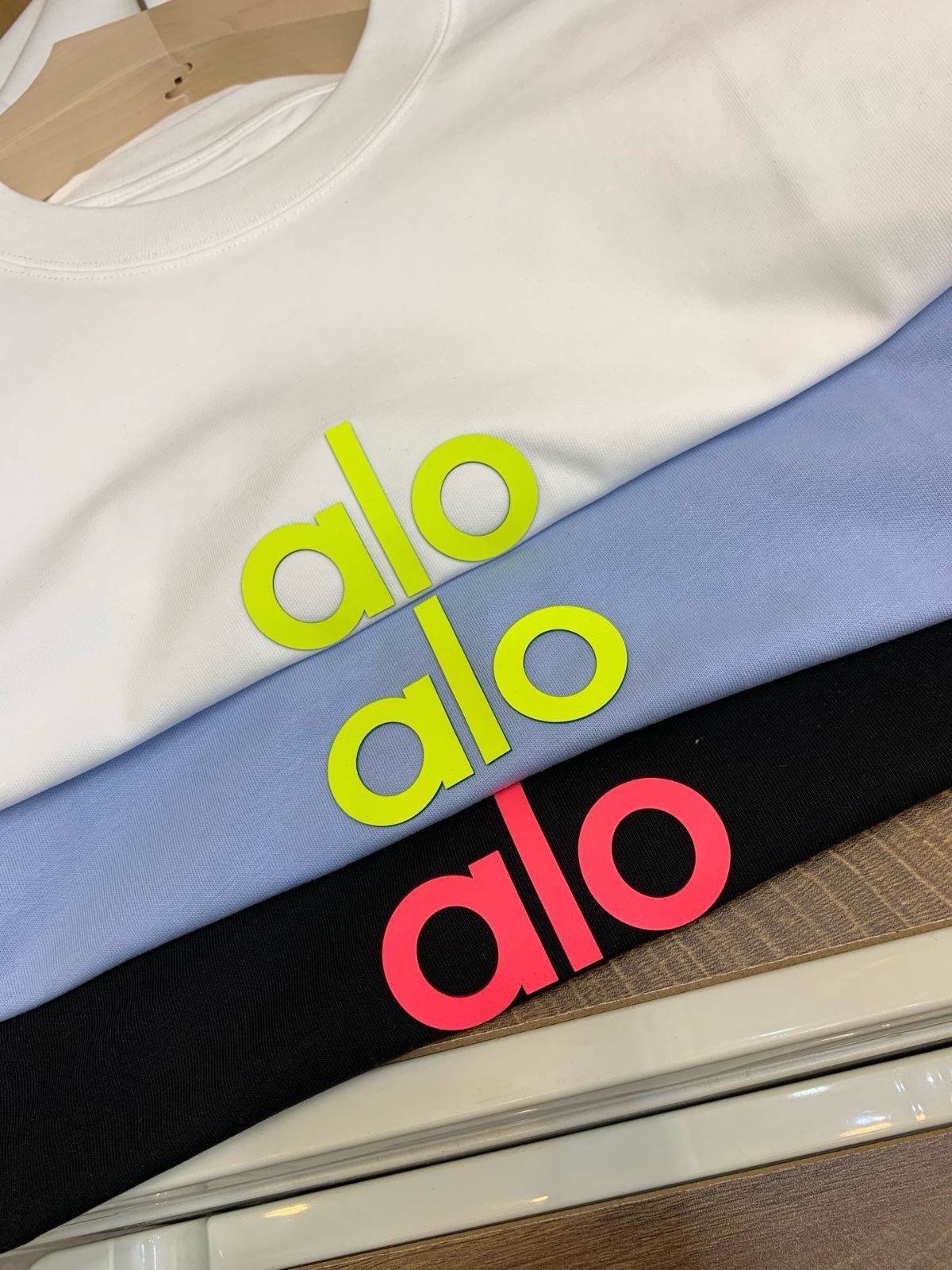 ユニセックス半袖Tシャツ