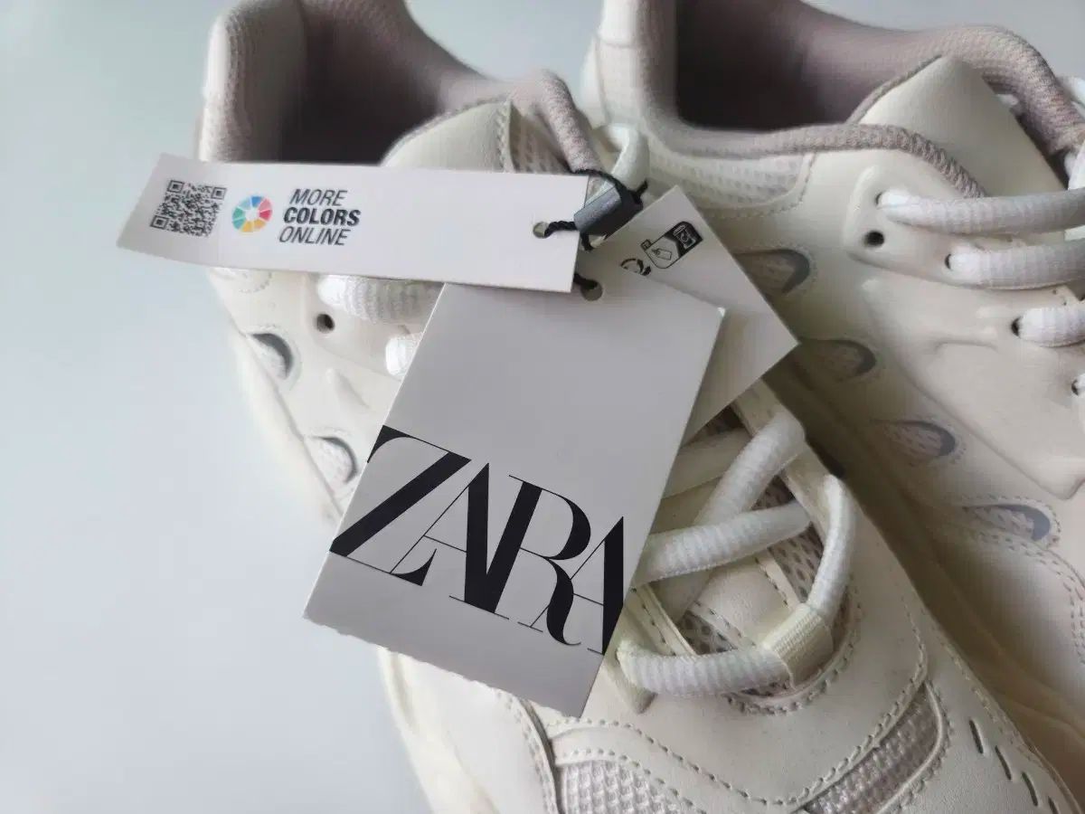 ZARA(ザラ) スニーカーズ ボリューム ソール ランニング 265