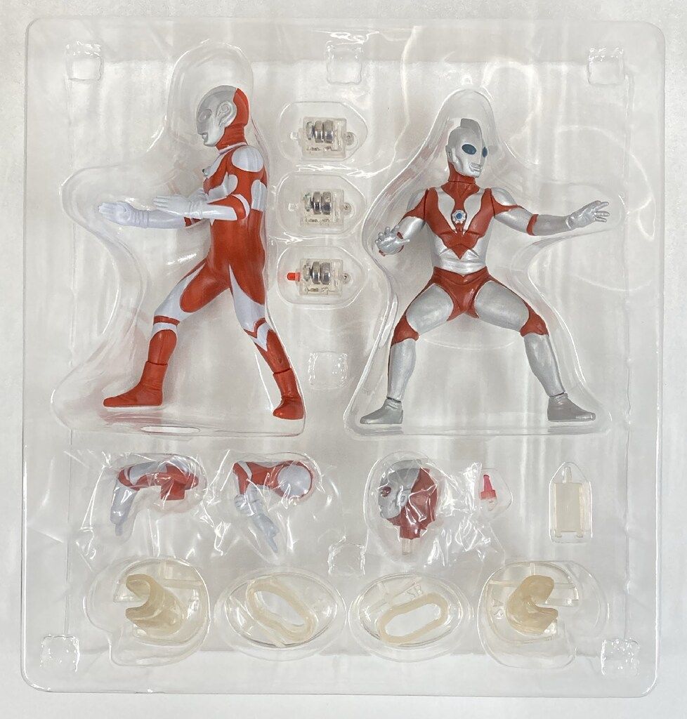 アルティメットルミナス プレミアム ウルトラマン 参 フィギュア