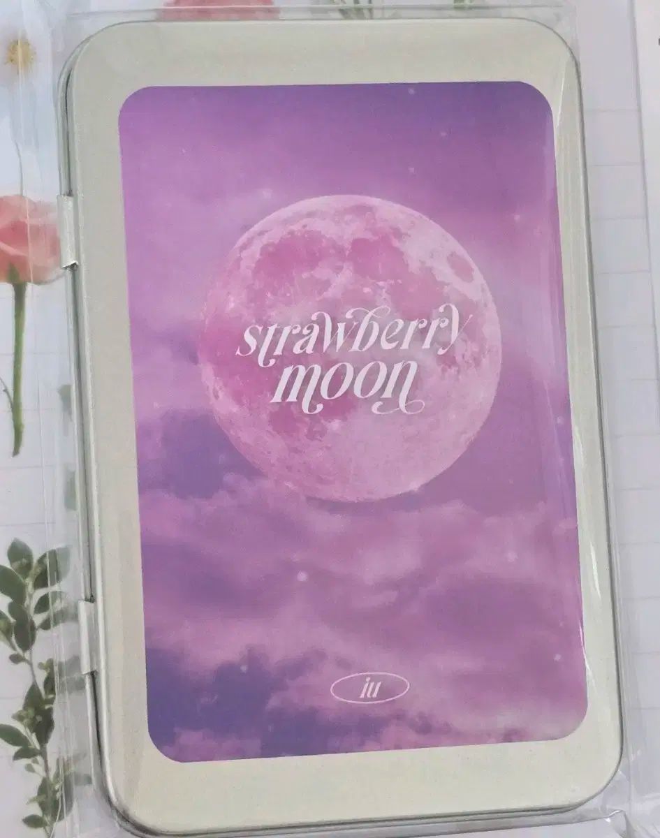 アイユ IU strawberry moon MDトレカ セット IU | 아이유 IU Strawberry Moon photocard Set Svemun MD Photo