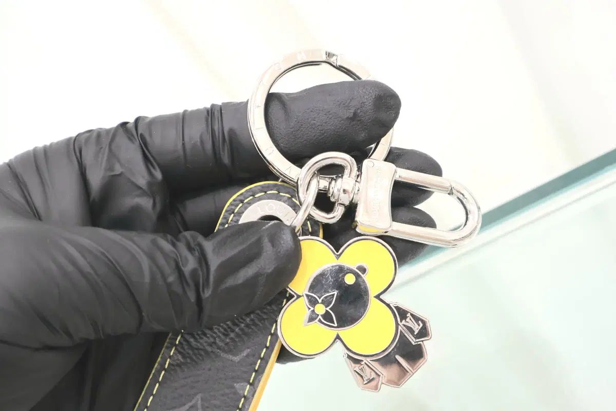 Louis Vuitton ルイヴィトン Vivienne Westwood ヴィヴィアンウエストウッド ドラゴンヌ キー ホルダー バッグチャーム キーリング M01469